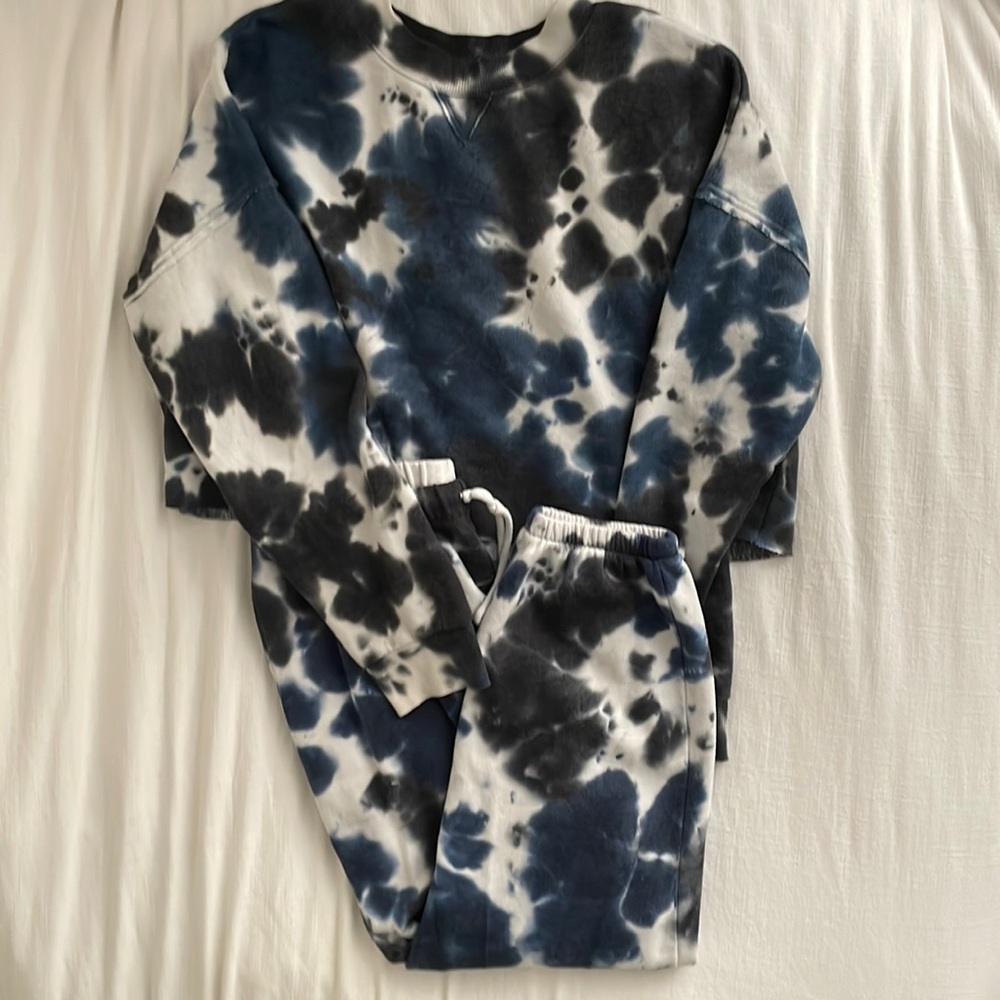 TARGET Colsie tie dye sweats set